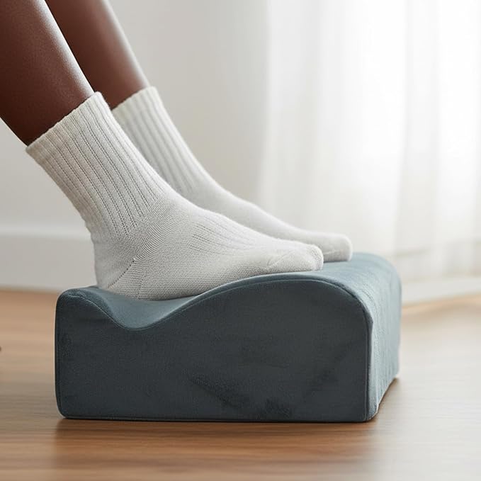 Foot Rest for Under Desk at Work. Multifunctional 3-Tier Foot Stool Office Desk Accessories, Soft Ergonomic Footrest,Support Foot Pillow,Heel Chair,Leg Elevation Pillow (Gray, One Size)