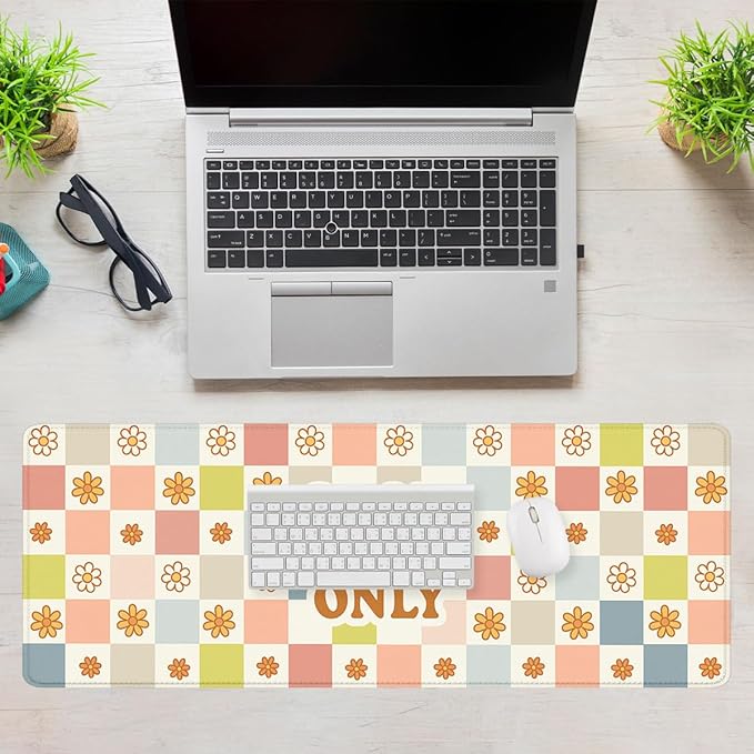 Retro Daisy Desk Pad Mouse Pad Cartoon Colorful Cute Floral Checker Mouse Pad Large Mousepad Extended Laptop Keyboard Mat Gaming Desk Pad Mouse Mat 31.5"x11.8"