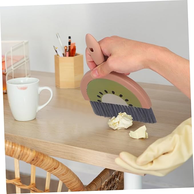 PRETYZOOM Mini Travel Cleaning Kit Floor Sweeper Dustpan and Small Brush for Desktop Cleaning