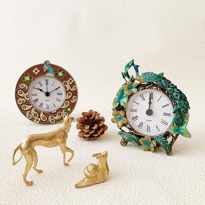 Vintage Mini Analog Table Clock, Silent Small Table Clock with Hand-Painted Metal Body and Battery Operated Non-Ticking Clock Core for Shelf, Bedroom, Bedside, Desk, Gift Clock