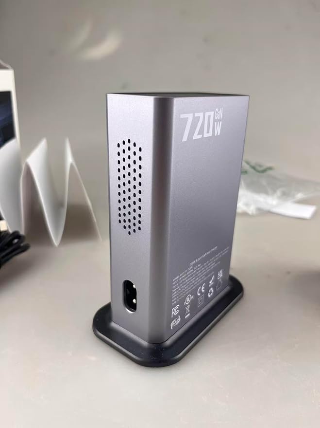 520W USB C Fast Charger Block, PD 3.1 100W 8 Port USB Charging Station, GaN Ⅲ Fast Charging Station for Multiple Devices, Laptop Wall Charger Compatible with iPhone 17/iPad/MacBook etc