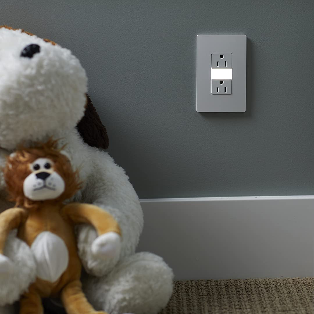 Legrand Radiant Adjustable LED Night Light Outlet, Nightlight Electrical Outlets, Tamper Resistant, Safe for Kids, White, NTL885TRWCC6 |  20-Year, 5 Light Levels, Adjustable Cool-Touch LED Nightlight, Child-Safe Tamper Resistant Decorator Outlet