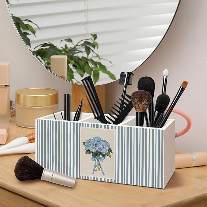 Blue Hydrangea Floral Pen Pencil Holder for Desk, Blue Room Decor Aesthetic, Preppy Girly Hydrangea Flower Decorative Sign for Girls Bedroom Dorm Apartment Desk Tabletop Decor