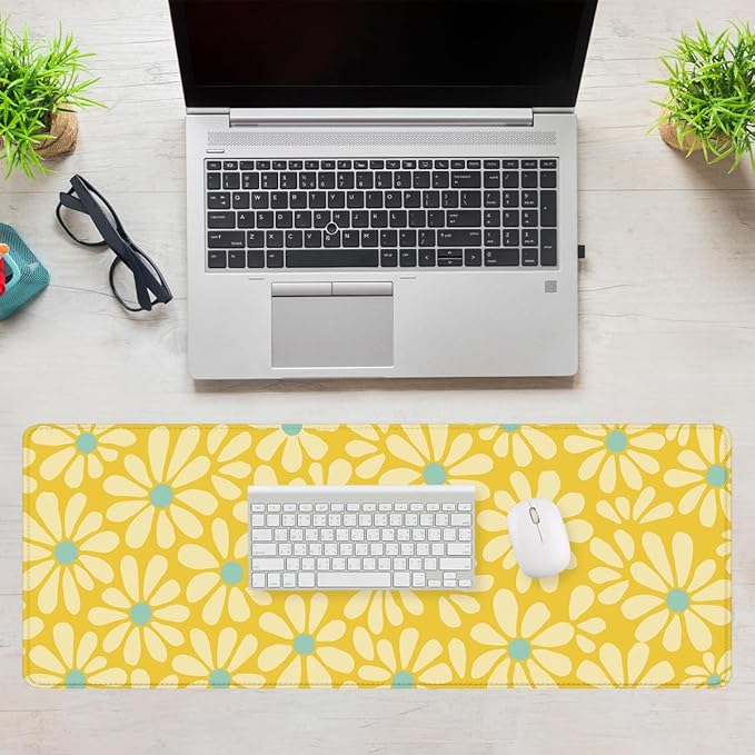 Daisy Flower Desk Pad Mouse Pad Cute Yellow Retro Floral Extended Gaming Mouse Pad Mat with Stitched Edge Non-Slip Base Big Mousepad 31.5"x11.8"