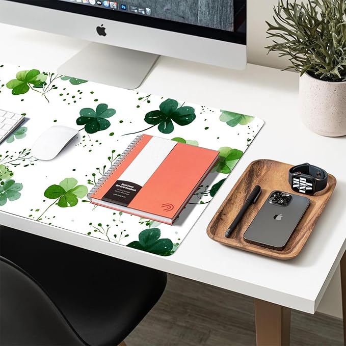 Four-Leaves Clover Mouse Pad PU Leather Lucky Green Desk Mat Large Waterproof Gaming Pad Non-Slip Keyboard Mouse Pad Writing Pad for Gamer Office&Home