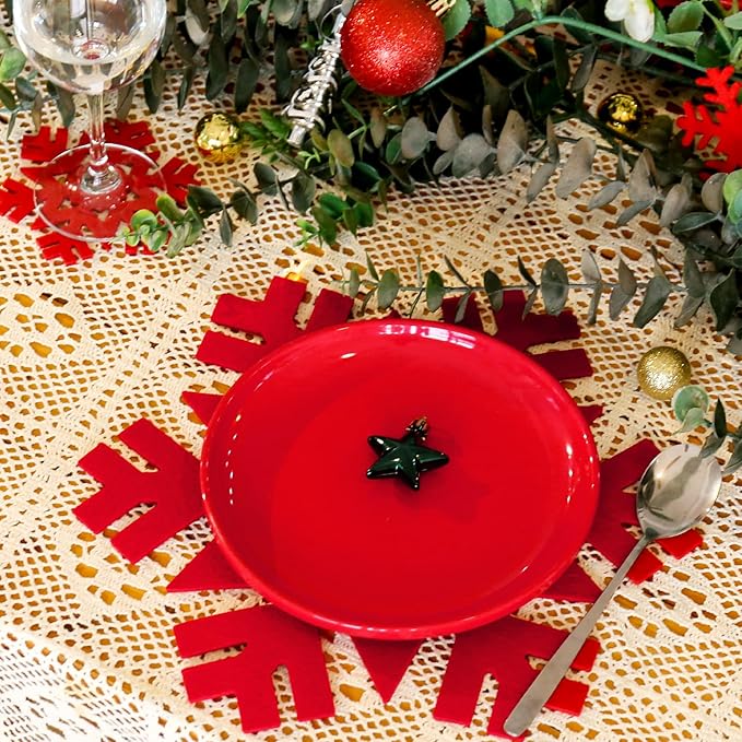 Noctiflorous Round Felt Placemats with Coasters Set of 12 Diameter 13 inch Non Slip Place Mats Heat Resistant Durable Tablemats Fall Table Decorations for Dining Table(Christmas Red, 12)