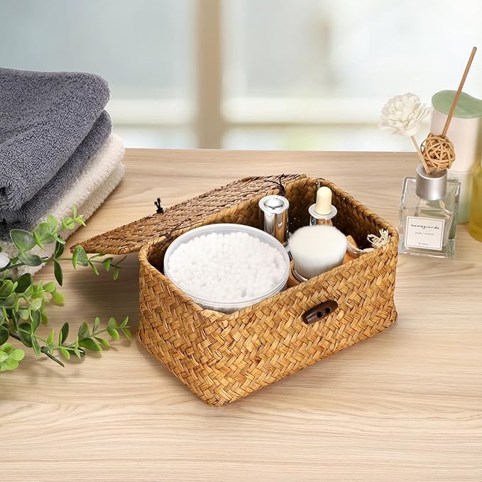 Hipiwe Mini Seagrass Basket with Lid Decorative Shelf Basket Box Multipurpose Desktop Organizer, Caramel 7.0" x 4.3" x 3.3"