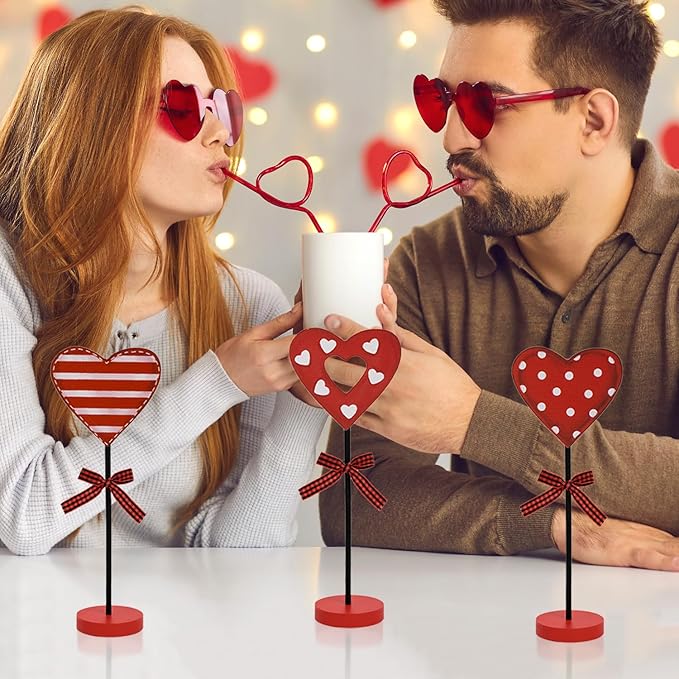 Smile Valentine's Day Heart - Shaped Wooden Table Decor Set with Red Bases & Ribbon Accents, Valentine Indoor Decoration