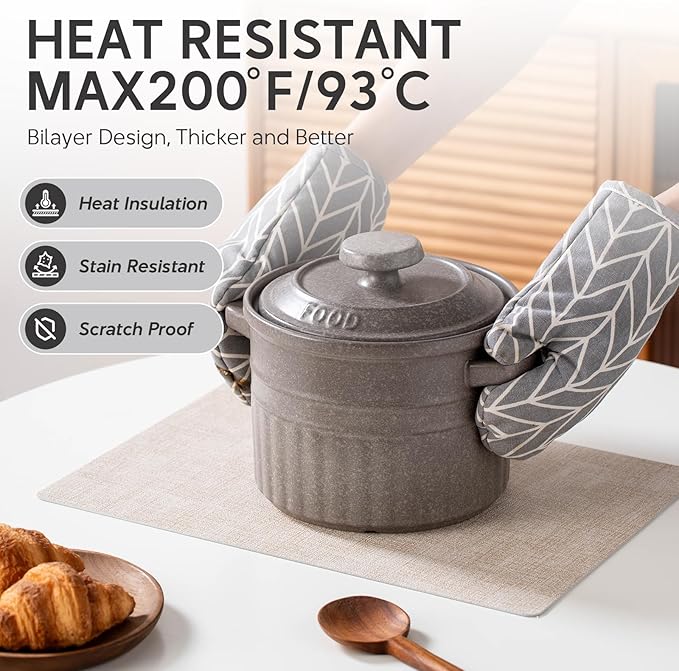 Vinyl Placemats Set of 4 - Faux Leather 100% Waterproof Oil-Proof Wipeable PU Place Mats, Heat Resistant Reversible Table Mats for Kitchen, Dining, Outdoor (Beige)